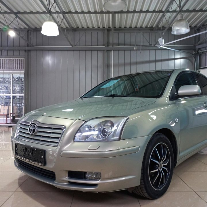 Toyota Avensis, 2004