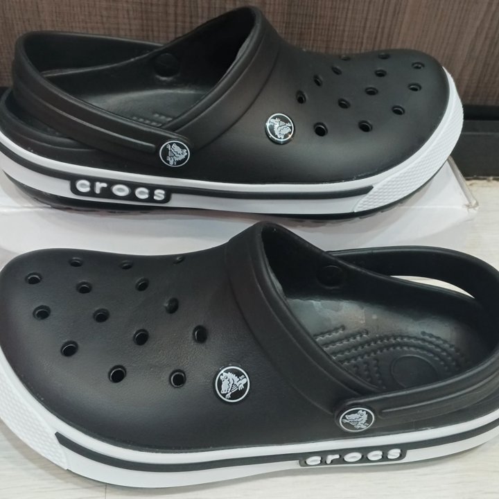 Crocs новые черные