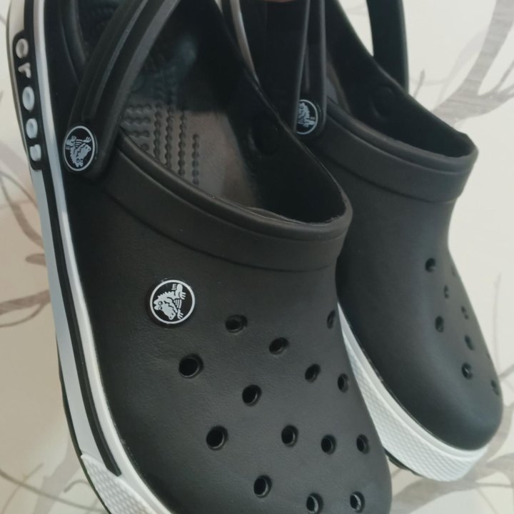 Crocs новые черные