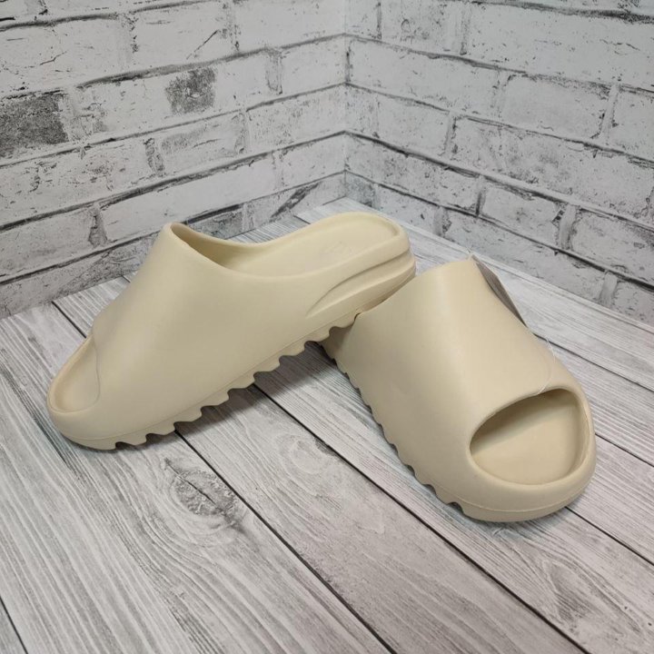 Adidas Slide