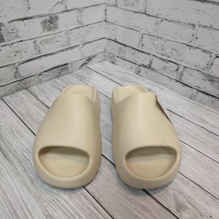 Adidas Slide