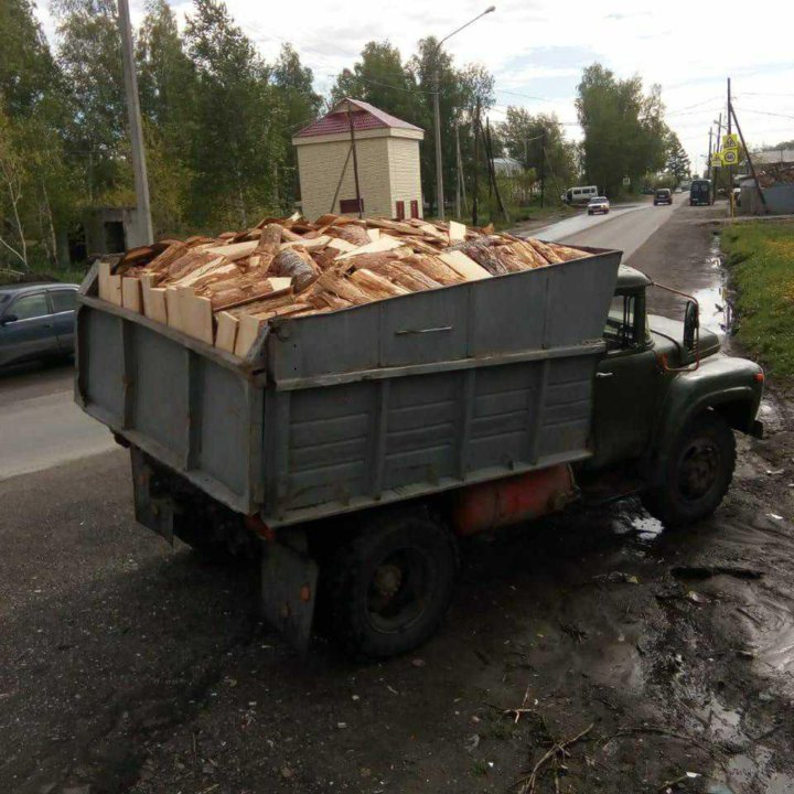 Березовый и хвойный горбыль, сухие дрова колотые