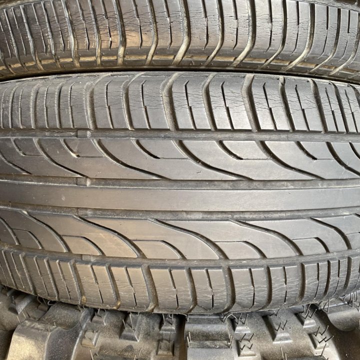 235/60 R16 GT Radial Champiro 128