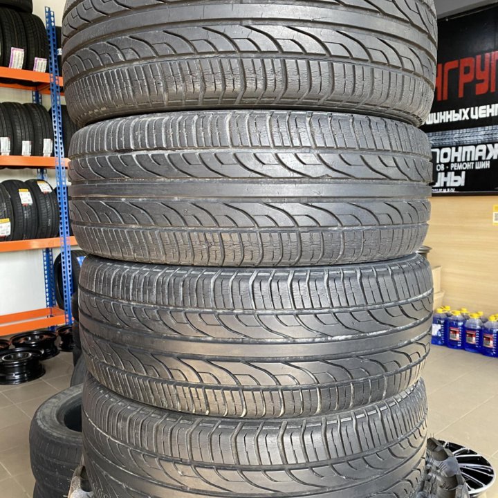 235/60 R16 GT Radial Champiro 128