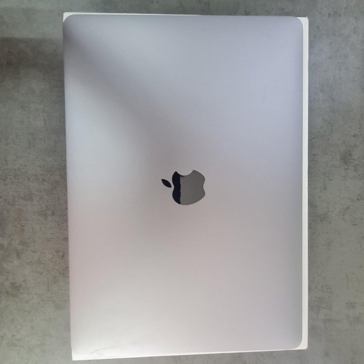 MacBook Air 2020/M1/8GB/Intel Hd/256GB SSD/13.3