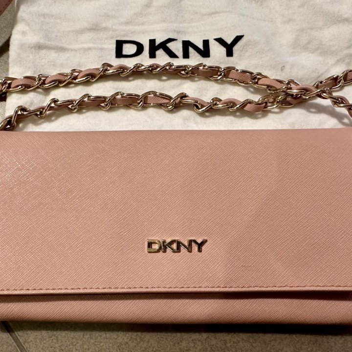 Оригинальная сумка-клатч DKNY