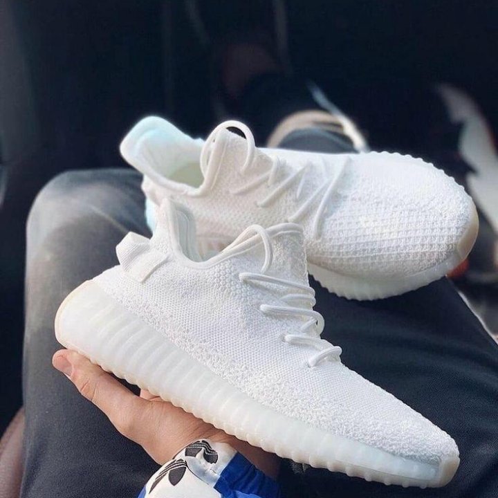 Adidas yeezy 350 v2 triple white