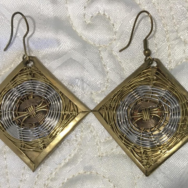 Интересные серьги