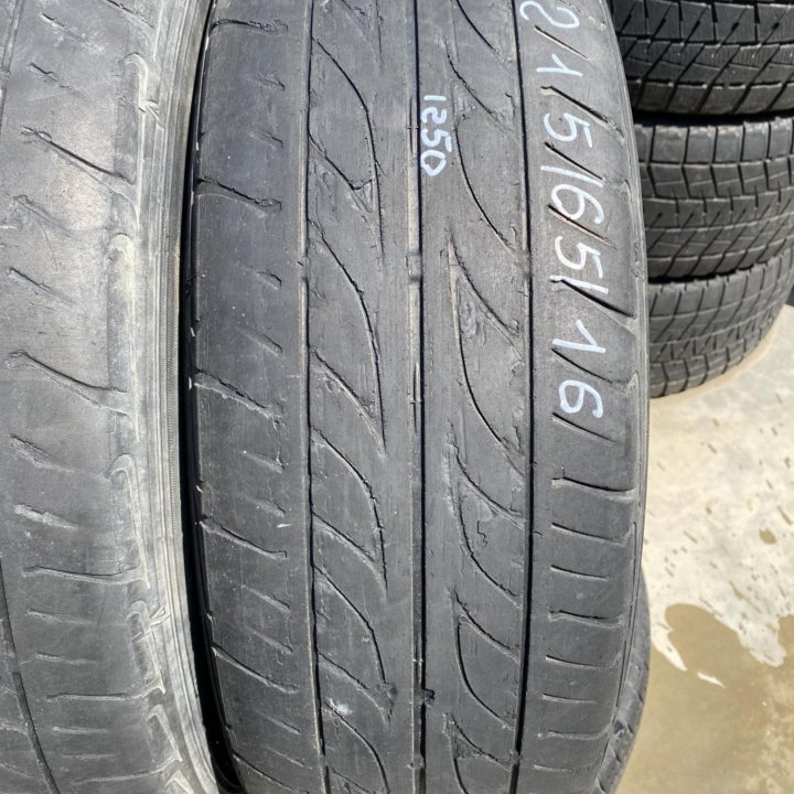 215/65 R16 Dunlop SP Sport LM703