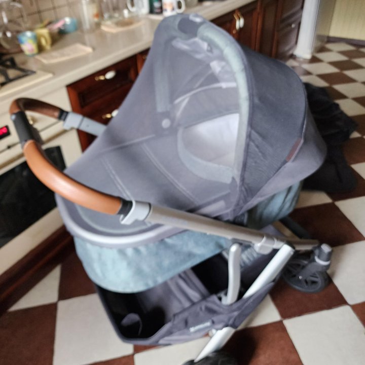 Детская коляска Uppababy Vista V2