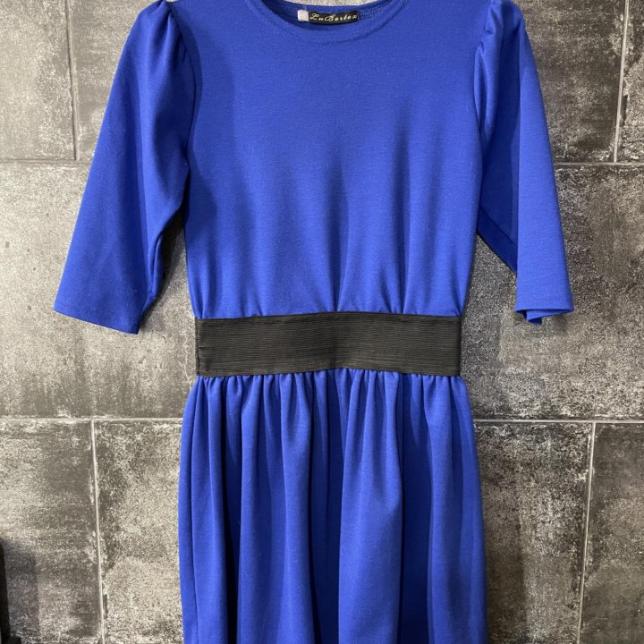 Платье короткое синее М