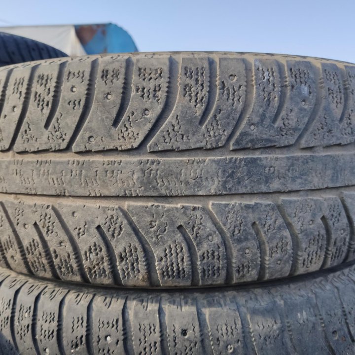 Bridgestone Ice Cruiser 7000, 205/65/15 комплект