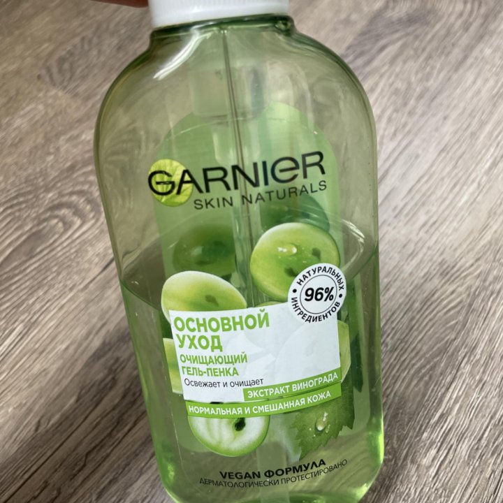 Гель-пенка для умывания Garnier