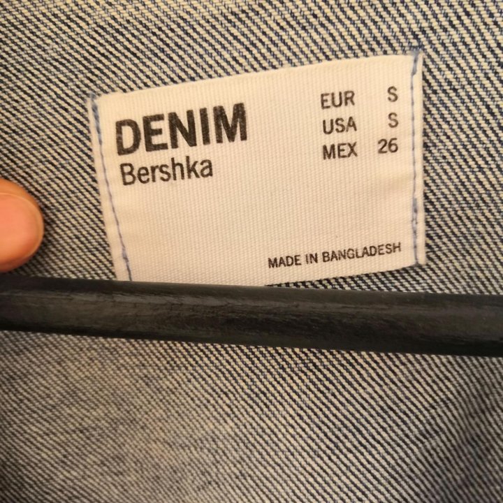 Джинсовая куртка Bershka 42 размера