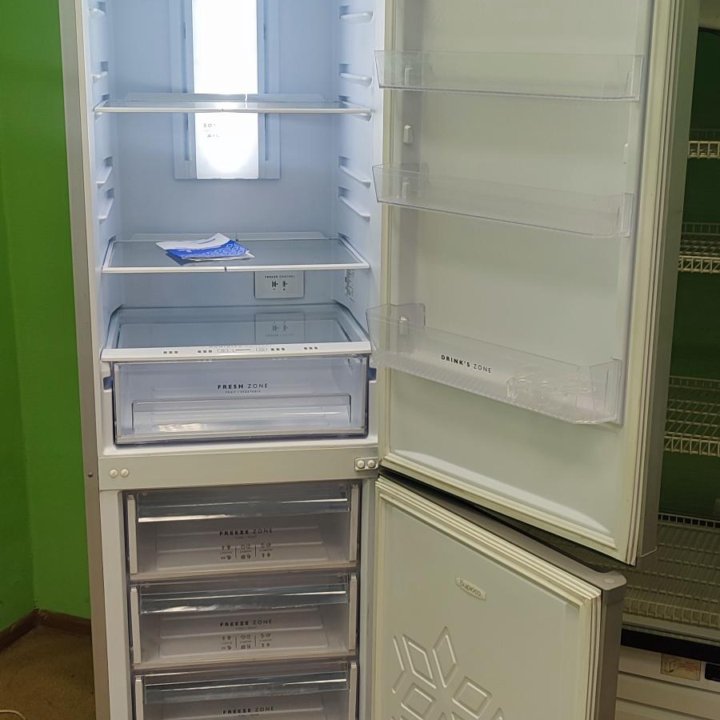 Холодильник Бирюса М380 NF. No Frost.