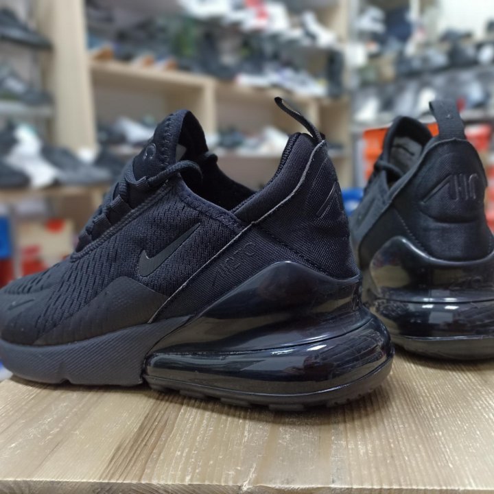 Кроссовки Nike Air Max 270