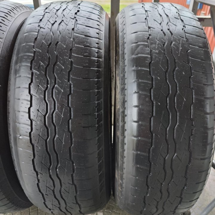 Шины Bridgestone 225/65/17 3 шт