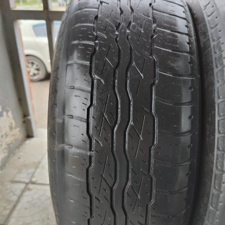 Шины Bridgestone 225/65/17 3 шт