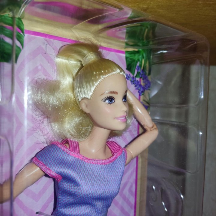 Кукла Барби Barbie made to move