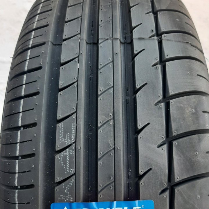 225/40 R19 