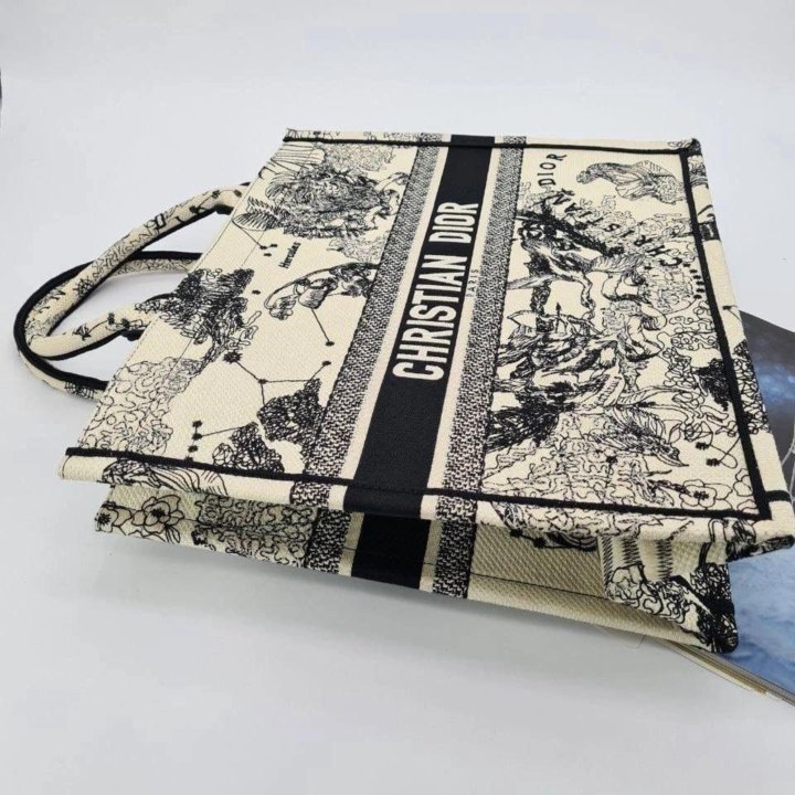 Сумки-шопер Dior