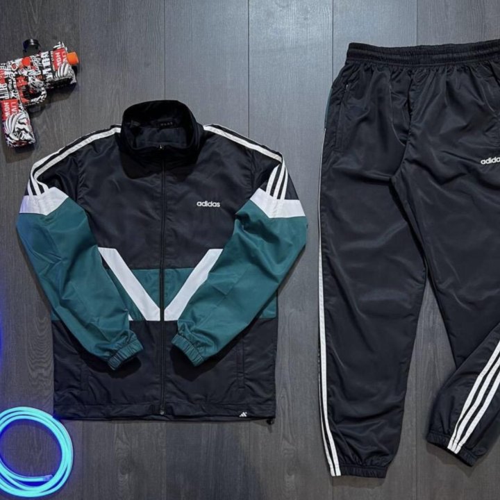 Спортивный костюм adidas ретро