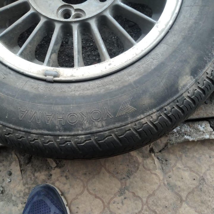 Продам шины с дисками Yokohama S208 165/80 R13