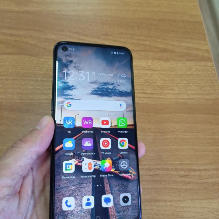 Realme Q5