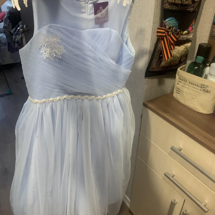 Платье праздничное