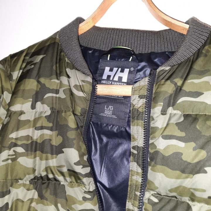 Оригинал тёплой куртки Helly Hansen