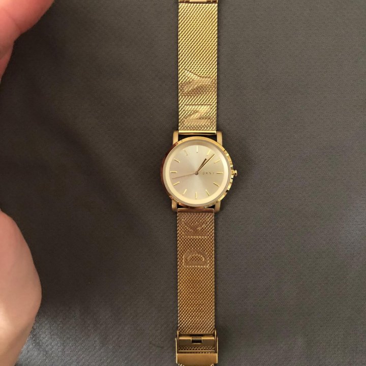 Часы наручные