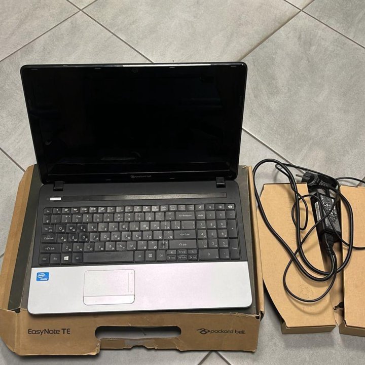 Ноутбук Packard Bell ENTE11HC-10002G50Mnks