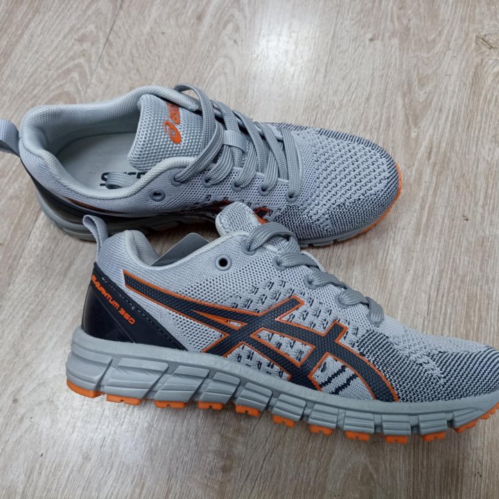 Кроссовки asics