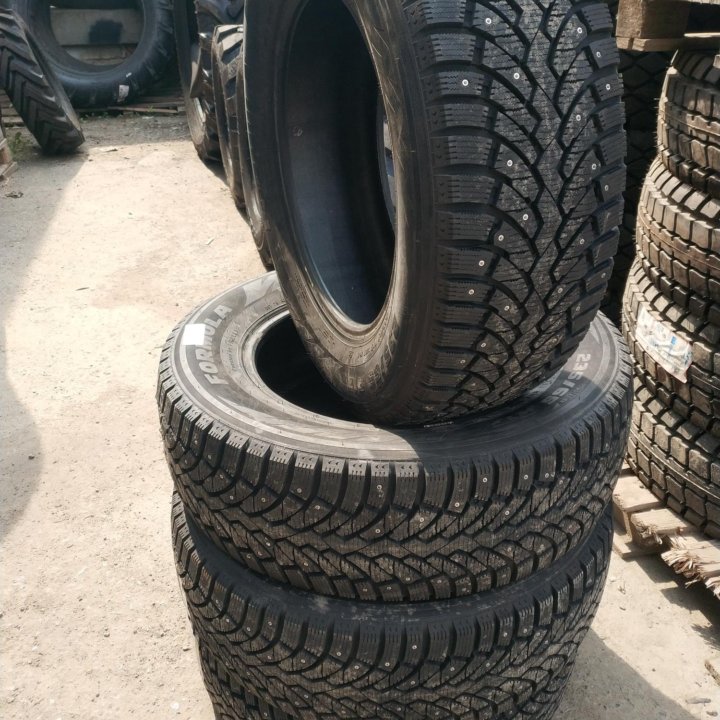 Зимние шины 235/65 R17 Pirelli Formula Ice XL 108T