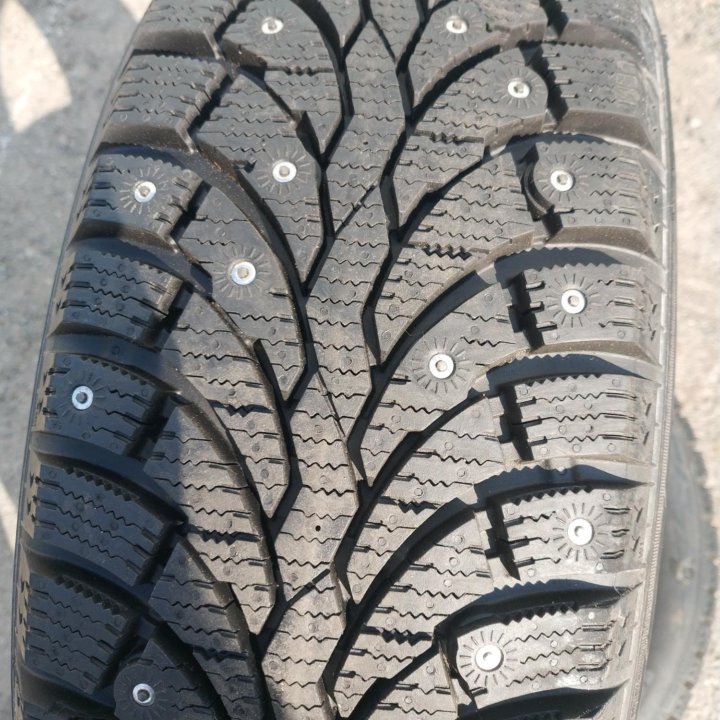 Зимние шины 185/65 R15 Pirelli Formula Ice