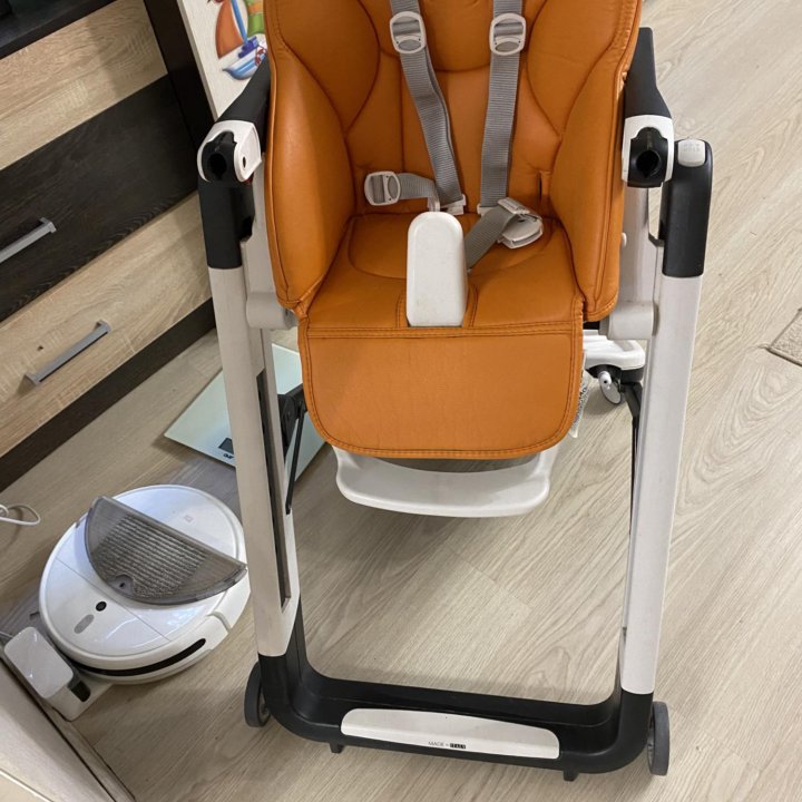 Детский стульчик для кормления Peg-Perego