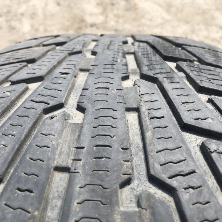 265/50 R20 шина Нокиан 1шт