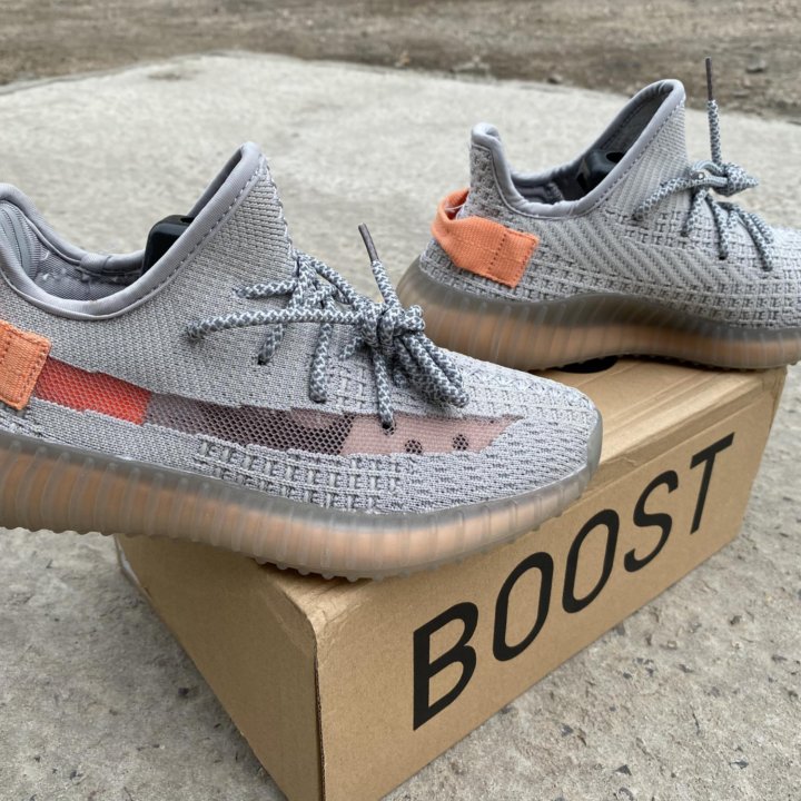 Кроссовки Adidas Yeezy Boost 350 Новые