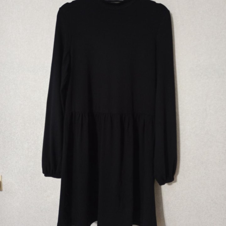 Платье черное трикотажное
