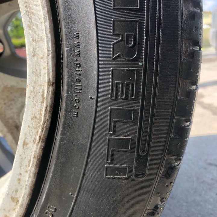 Шины летние R17 215/60 Pirelli (2шт)