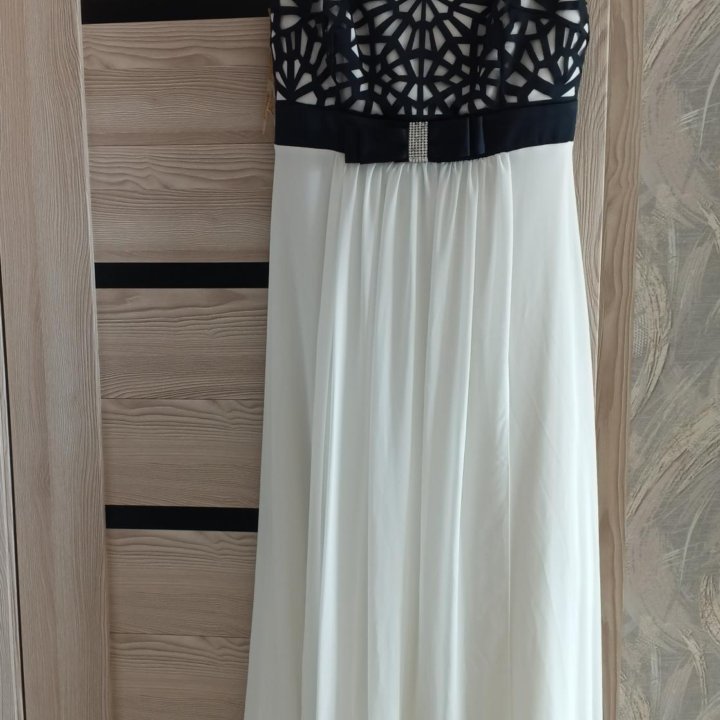 Платье праздничное