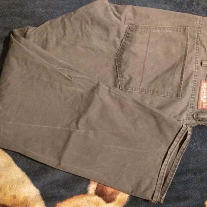 Dockers straight fit W38 L32