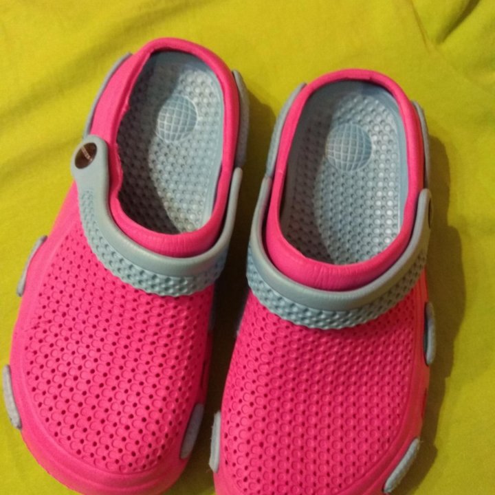 Сабо типа Crocs