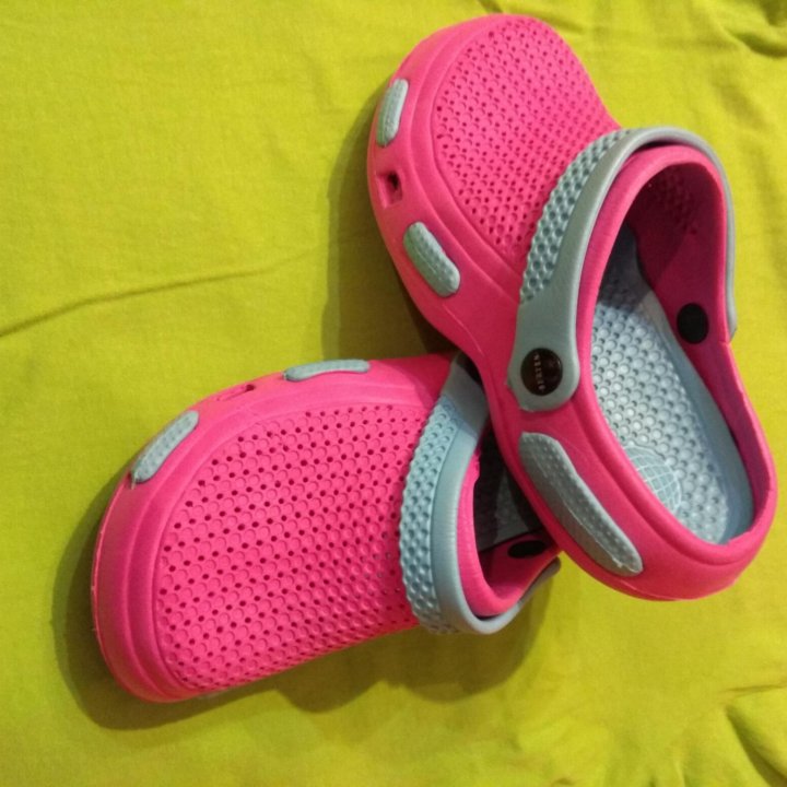 Сабо типа Crocs