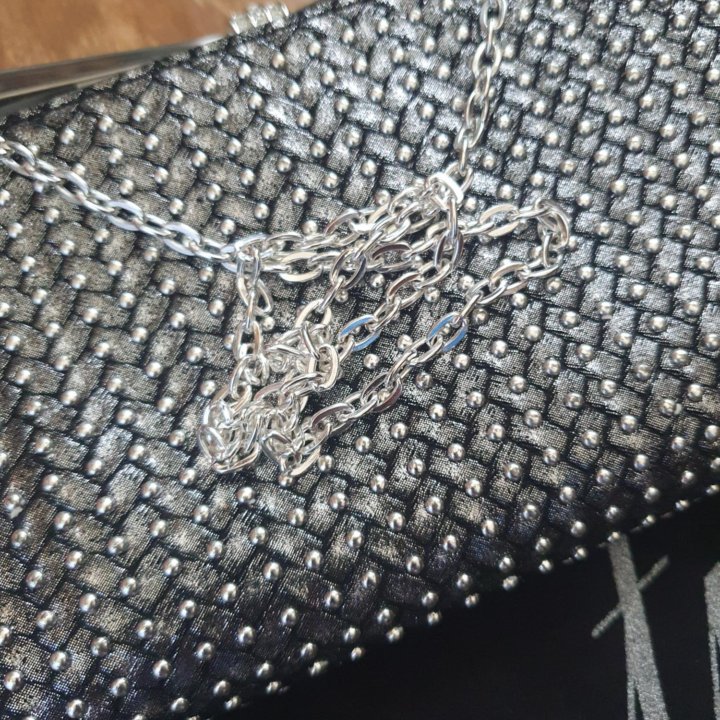 Judith leiber клатч