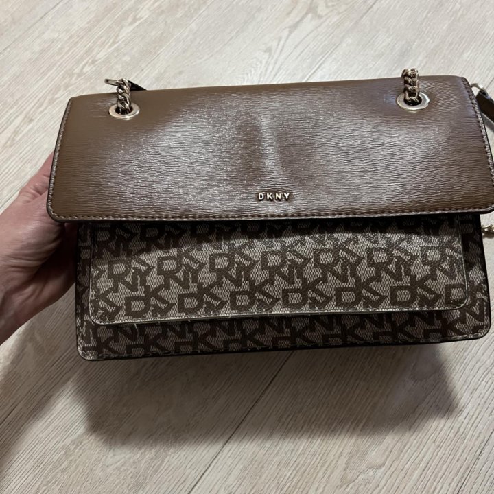 Сумка DKNY