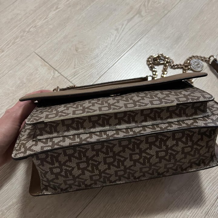 Сумка DKNY