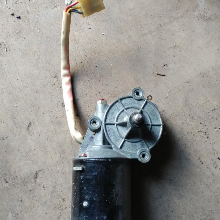 Моторчик стеклоочистителя УАЗ