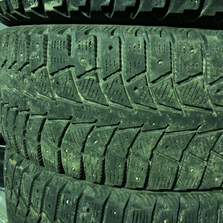 215/55 R16 шины Максис 4шт