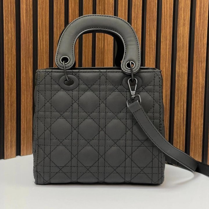 Сумки Dior